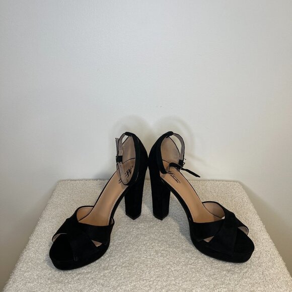 Mulanka Block Heel Sandals - Picture 7 of 8